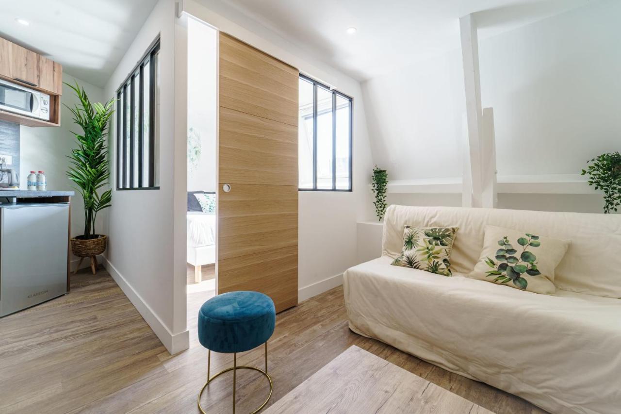 Parisian Flat With Eiffel Tower View Apartment ภายนอก รูปภาพ