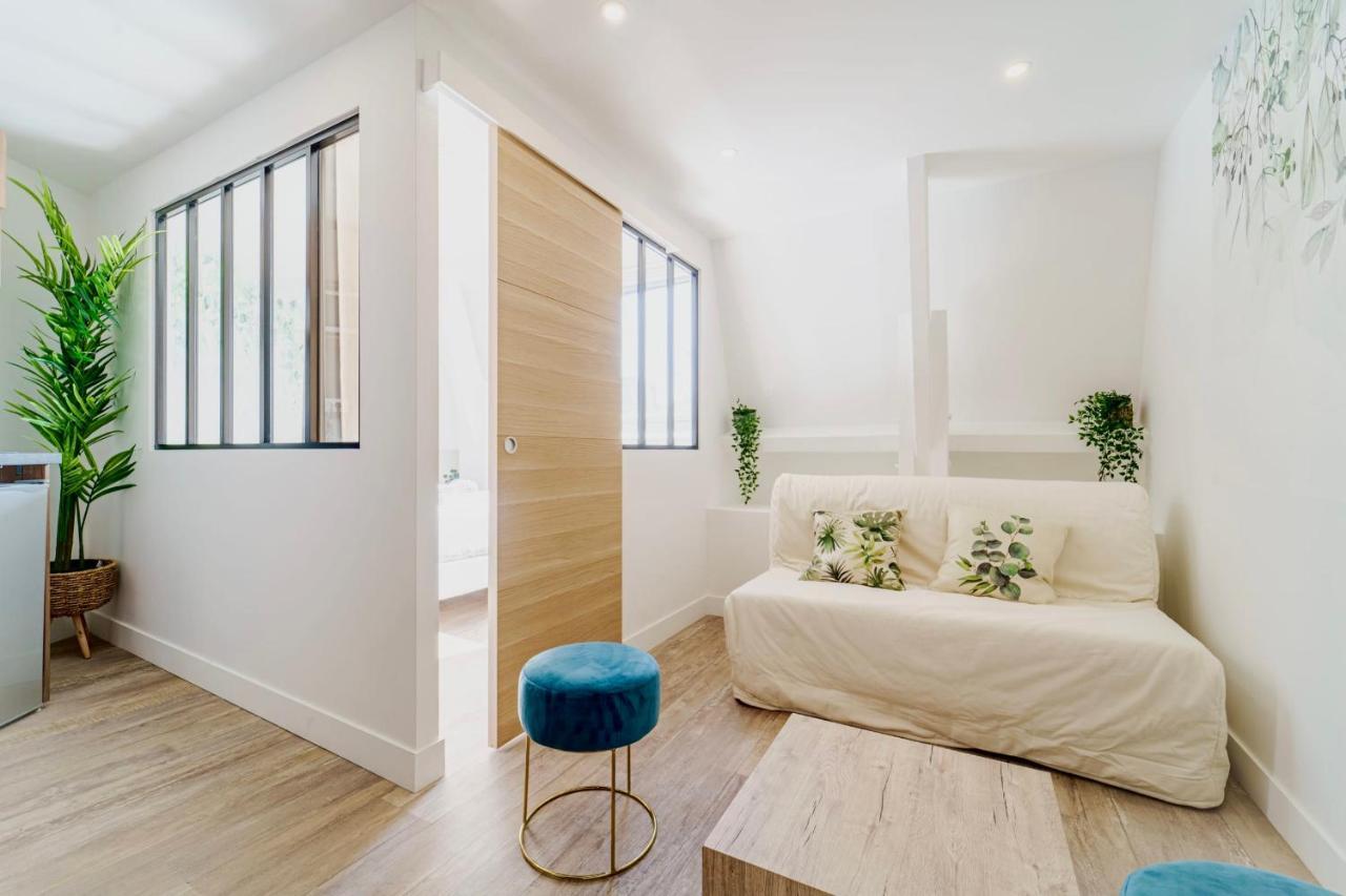 Parisian Flat With Eiffel Tower View Apartment ภายนอก รูปภาพ